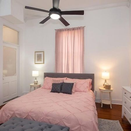 Beautifully Updated New Orleans Home エクステリア 写真