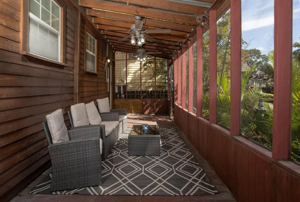 Beautifully Updated New Orleans Home エクステリア 写真