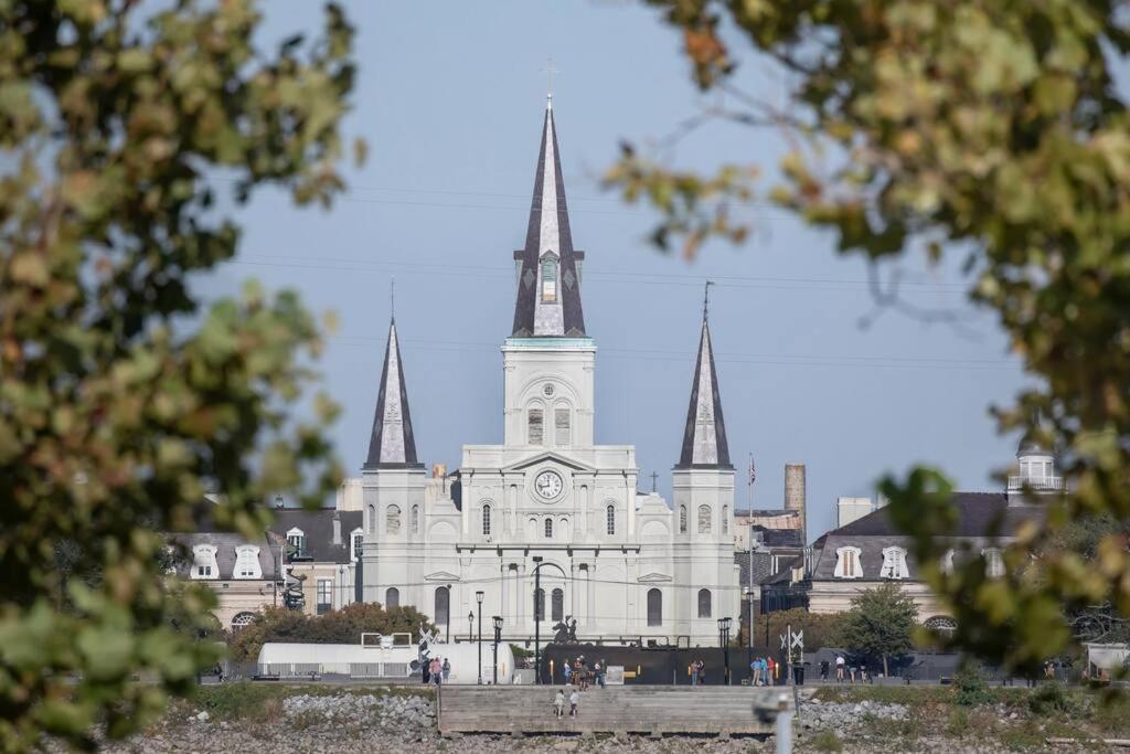 Beautifully Updated New Orleans Home エクステリア 写真